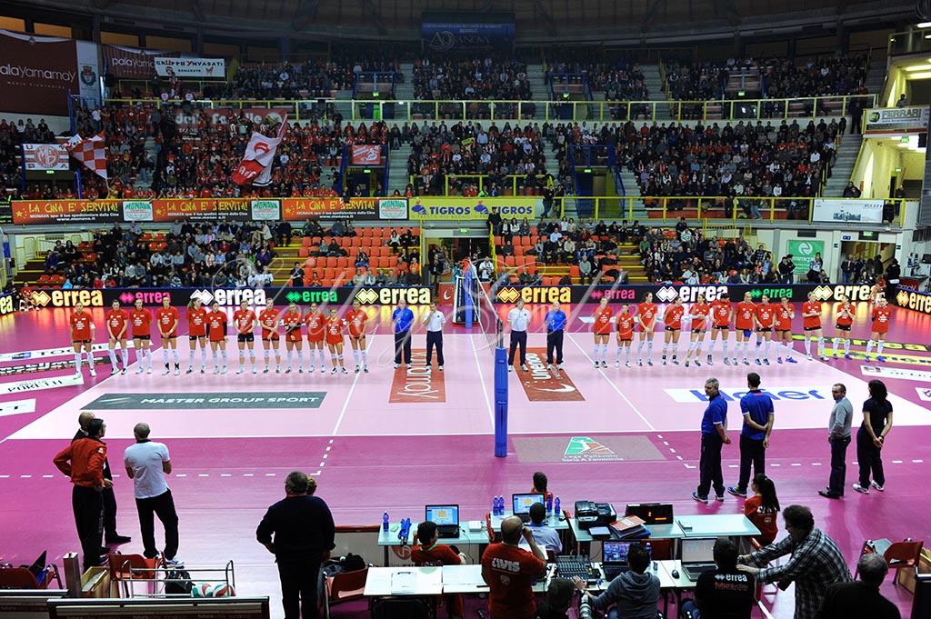 Yamamay-Igor NO (01)